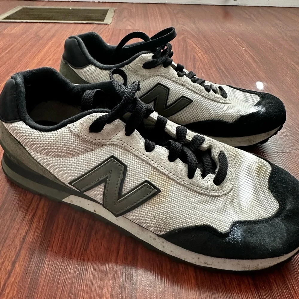New Balance - Picture 1 of 7